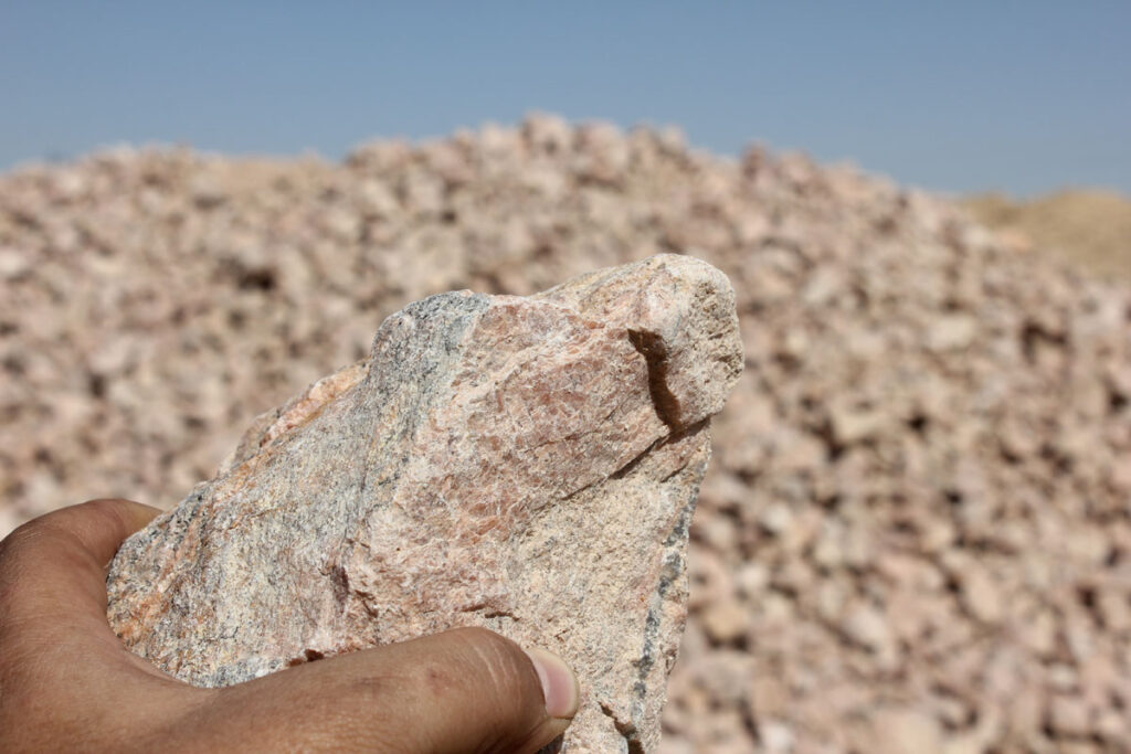 Quartz-Rock-quality-low-price