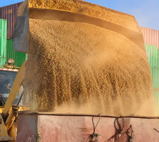 Bulk loading operation for filtration sand and gravel export supply